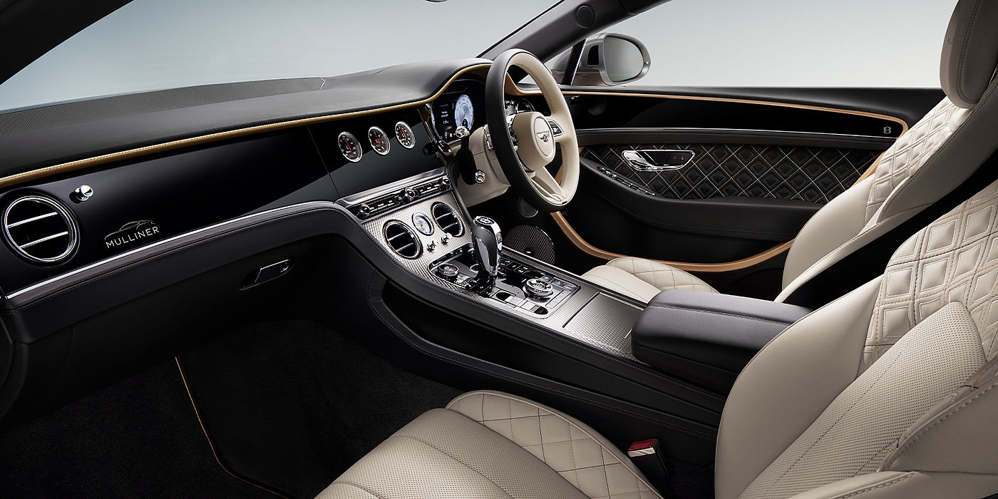 Bentley Warszawa Bentley Continental GT Mulliner coupe front interior in Beluga black and Linen hide