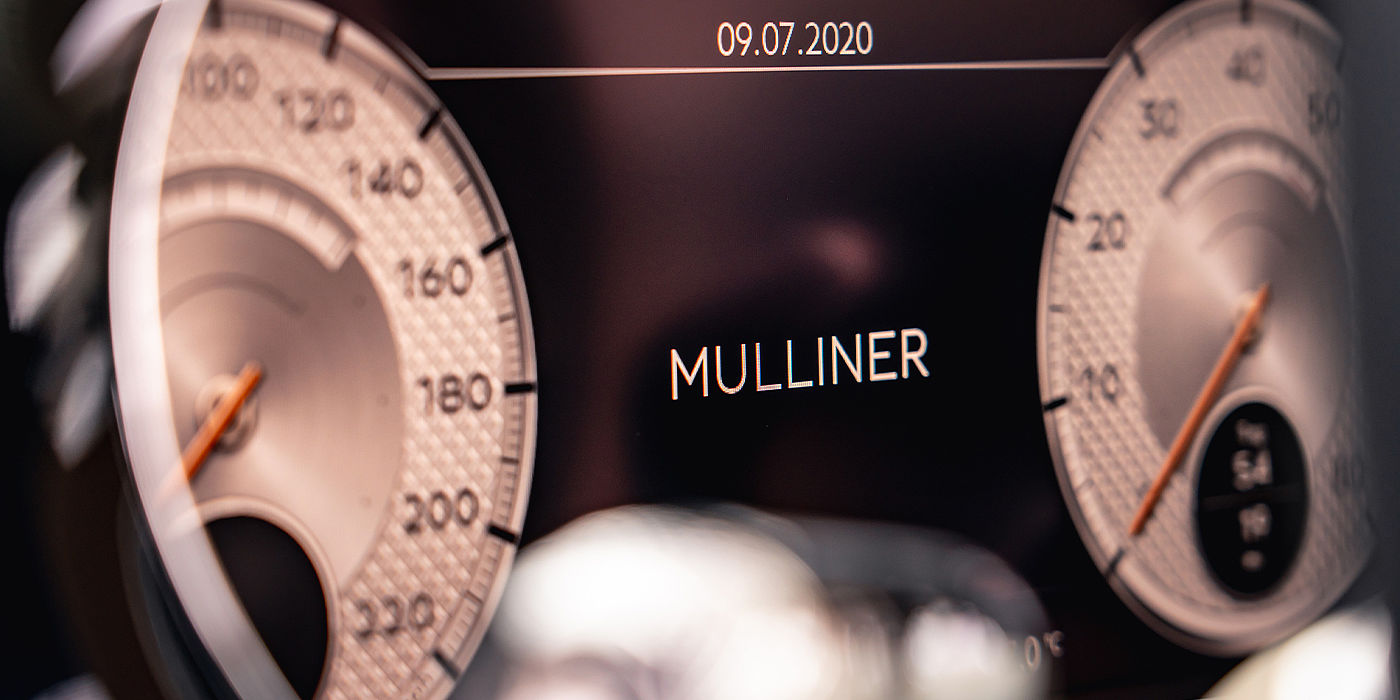Bentley Warszawa Bentley Continental GT Mulliner coupe Mulliner dial detail